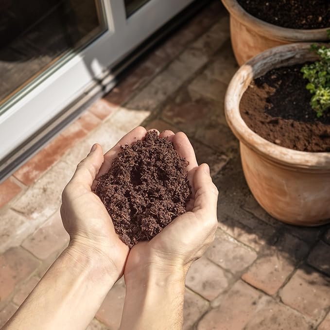 Coconut Coir Potting Soil for Indoor Plants - Expands to 5 Quart (11 lb) | Perfect for General Houseplants, Herbs, and Bonsai Trees - Expands with Water