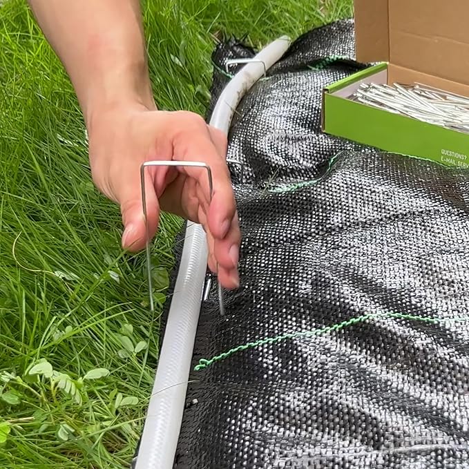 Landscape Staples Galvanized Garden Stakes,6 inch 300 Pack 12 Gauge Heavy Duty Garden Pins for Fences, Lawns, Weed Barriers and Landscape Fabrics, Irrigation Hose,Yard Lawn, Landscape Fabric.