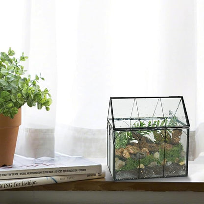 Ferrisland Glass Terrarium Plants with Lid, Black Geometric Terrarium Jar for Succulent Air Carnivorous Plant Moss Snail, House Shape Mini Tabletop Greenhouse Indoor Decor DIY Present (Only Terrarium)